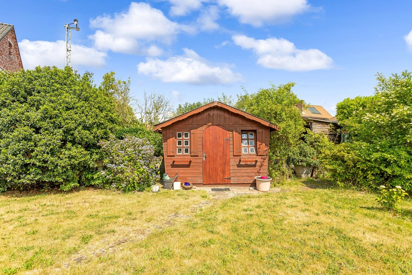 Vrijstaande laagbouwwoning met 3 slpk., inpandige garage en tuin foto 23
