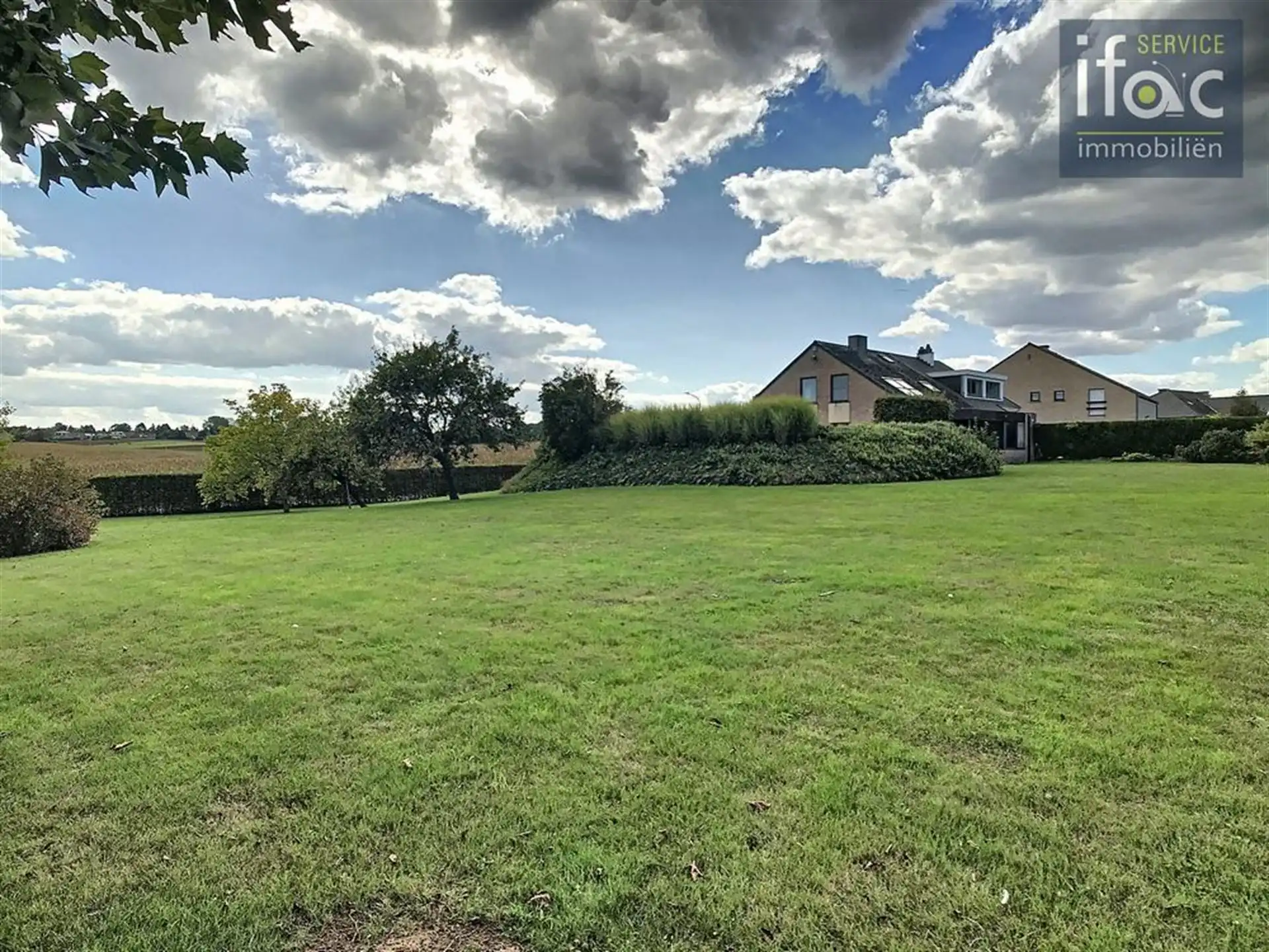 Prachtige 3-gevel villa met unieke panoramische vergezichten foto 10