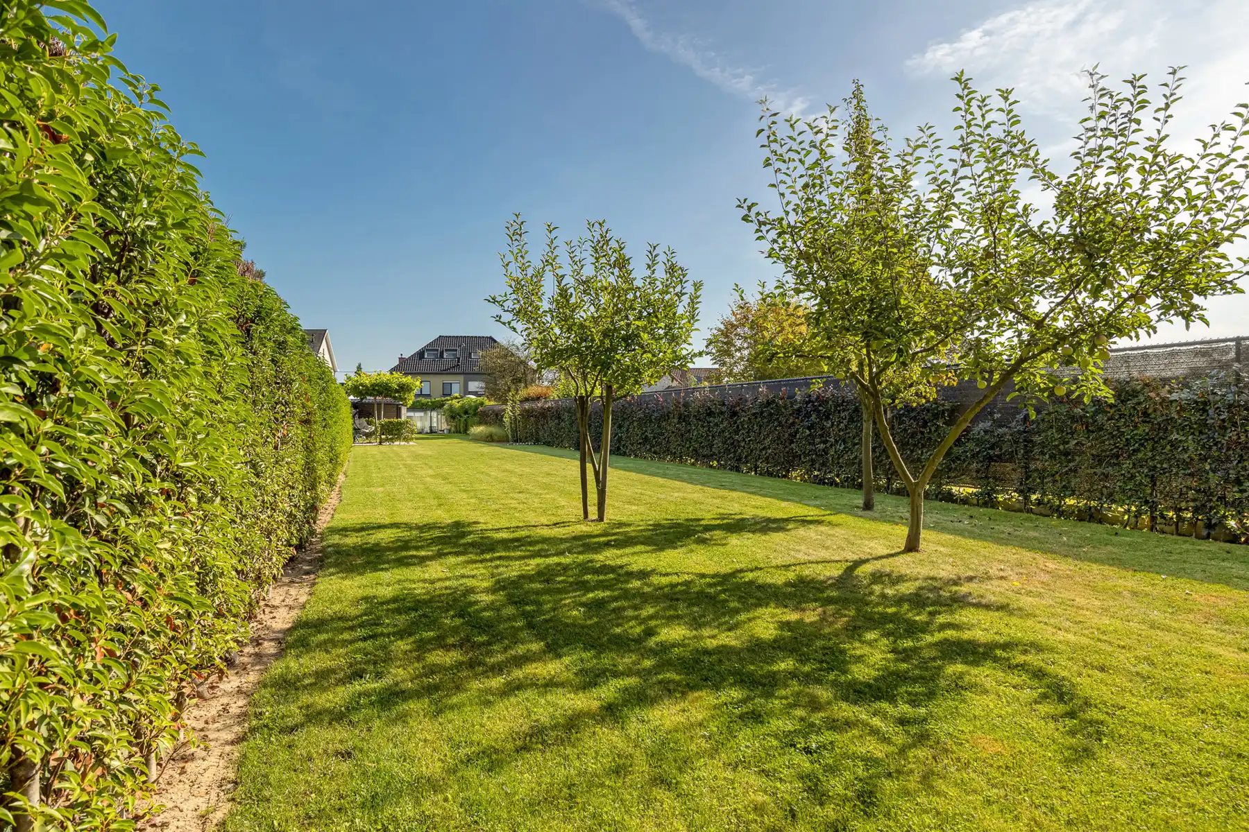 Instapklare woning met 3 slaapkamers en grote tuin foto 26