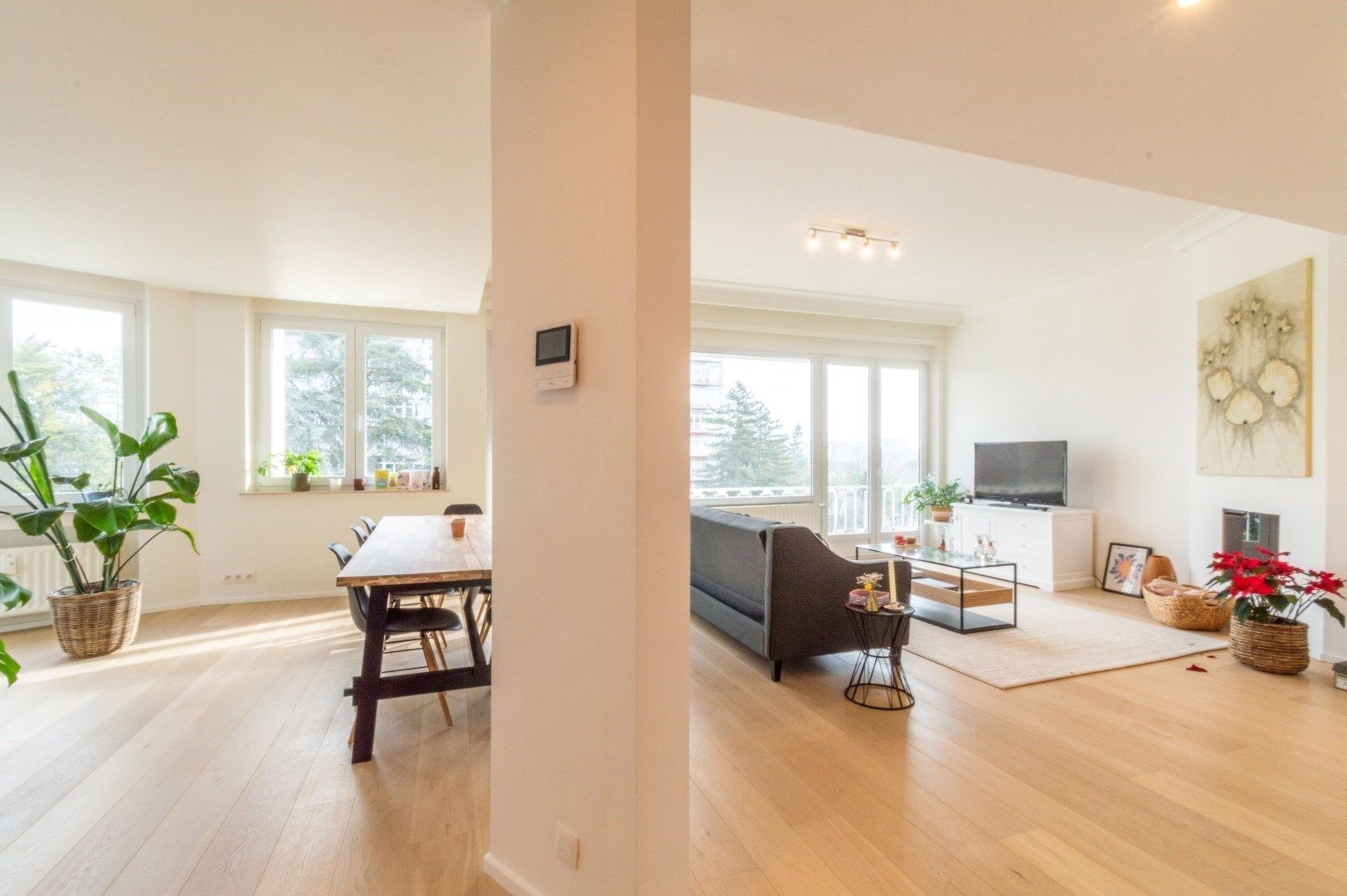 Gerenoveerd opbrengstgebouw - 6 appartementen + 5 garages! foto 9
