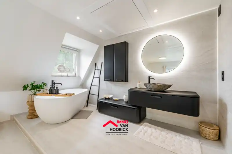 Opgeknapte karaktervolle instapklare woning OB - topligging! foto 14
