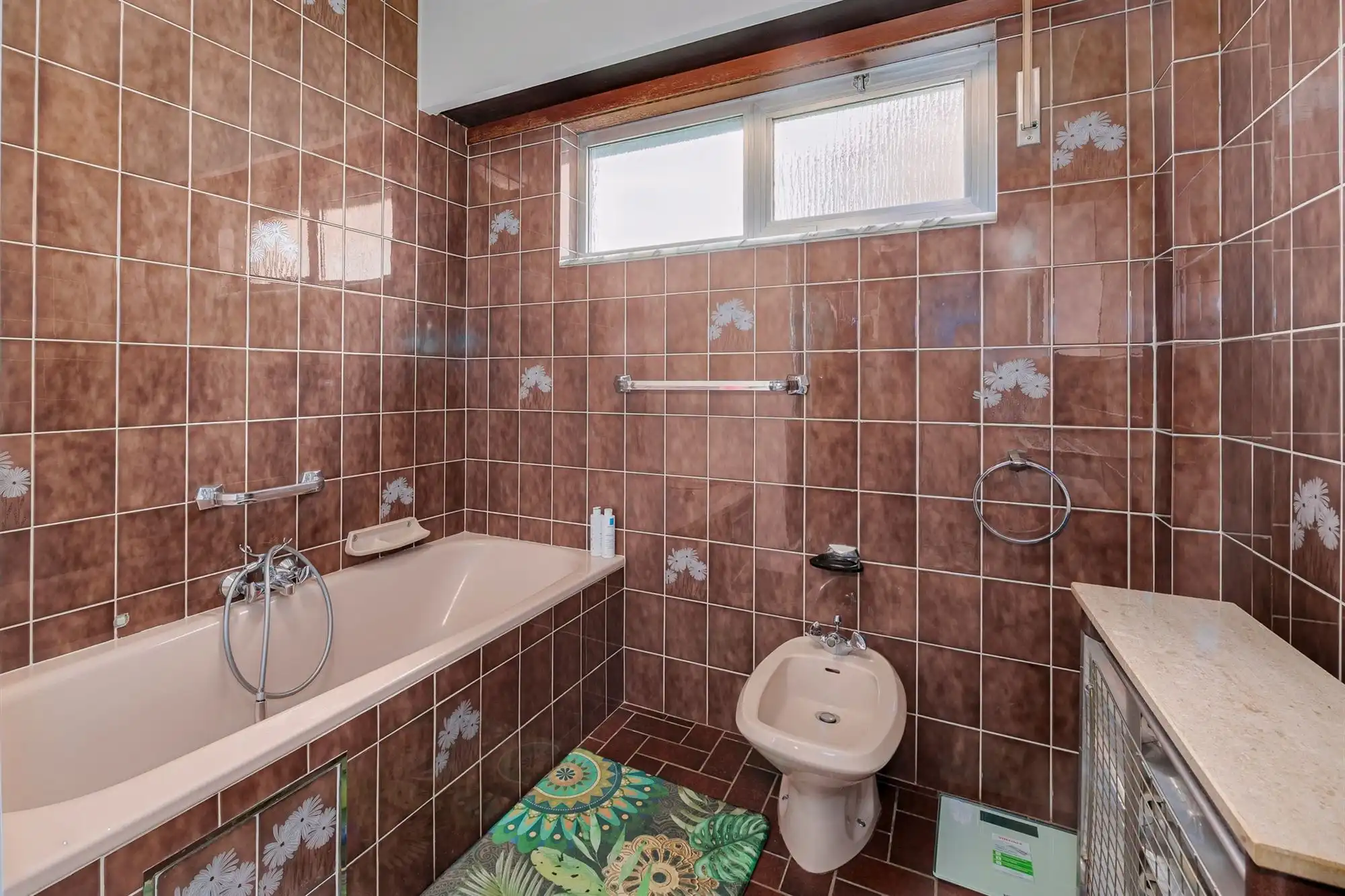 Ruime open bebouwing met 3 slaapkamers en veel potentieel foto 16