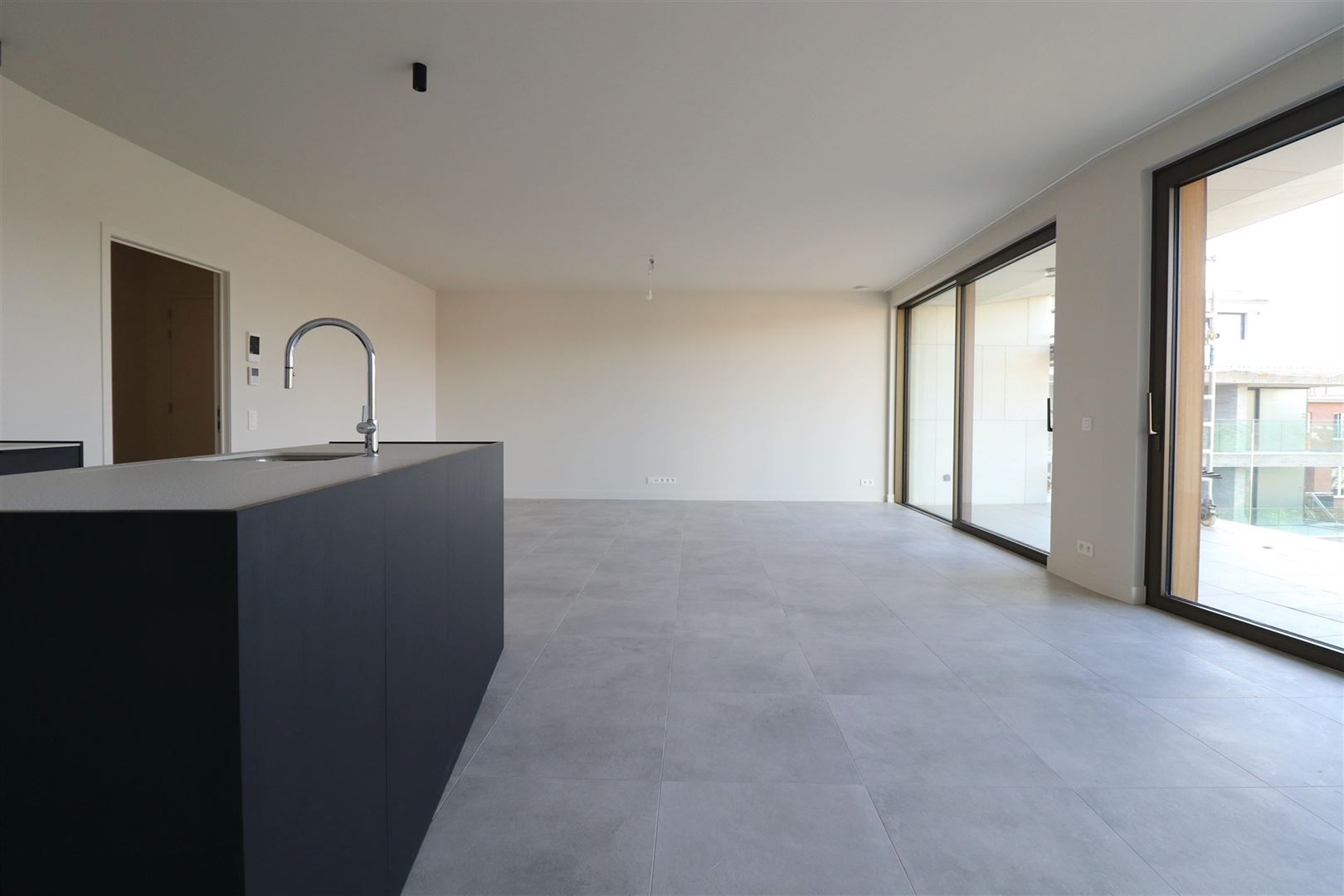 Luxe nieuwbouwappartement met terrassen foto 6
