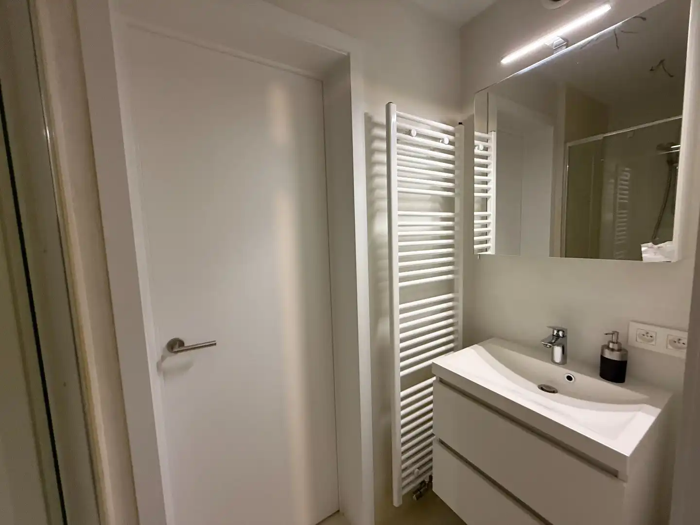 Goed gelegen instapklaar appartement! foto 10