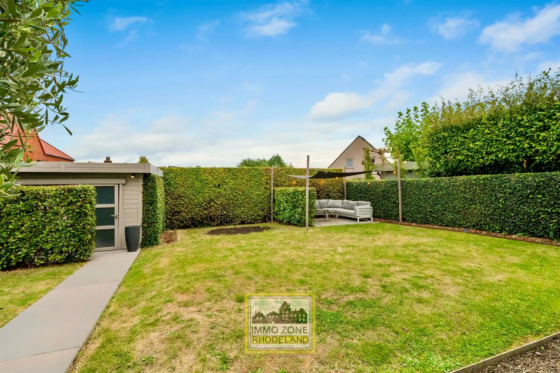 Sublieme moderne woning met prachtige tuin foto 28