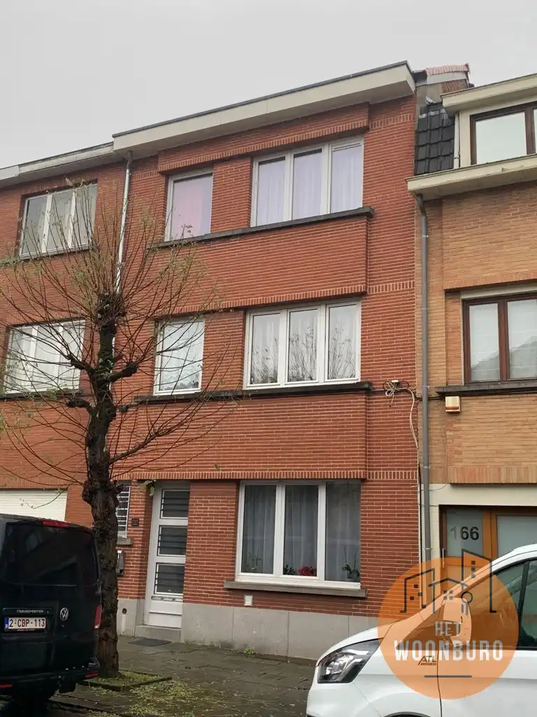 Appartement op de 1e verdieping foto {{pictureIndex}}