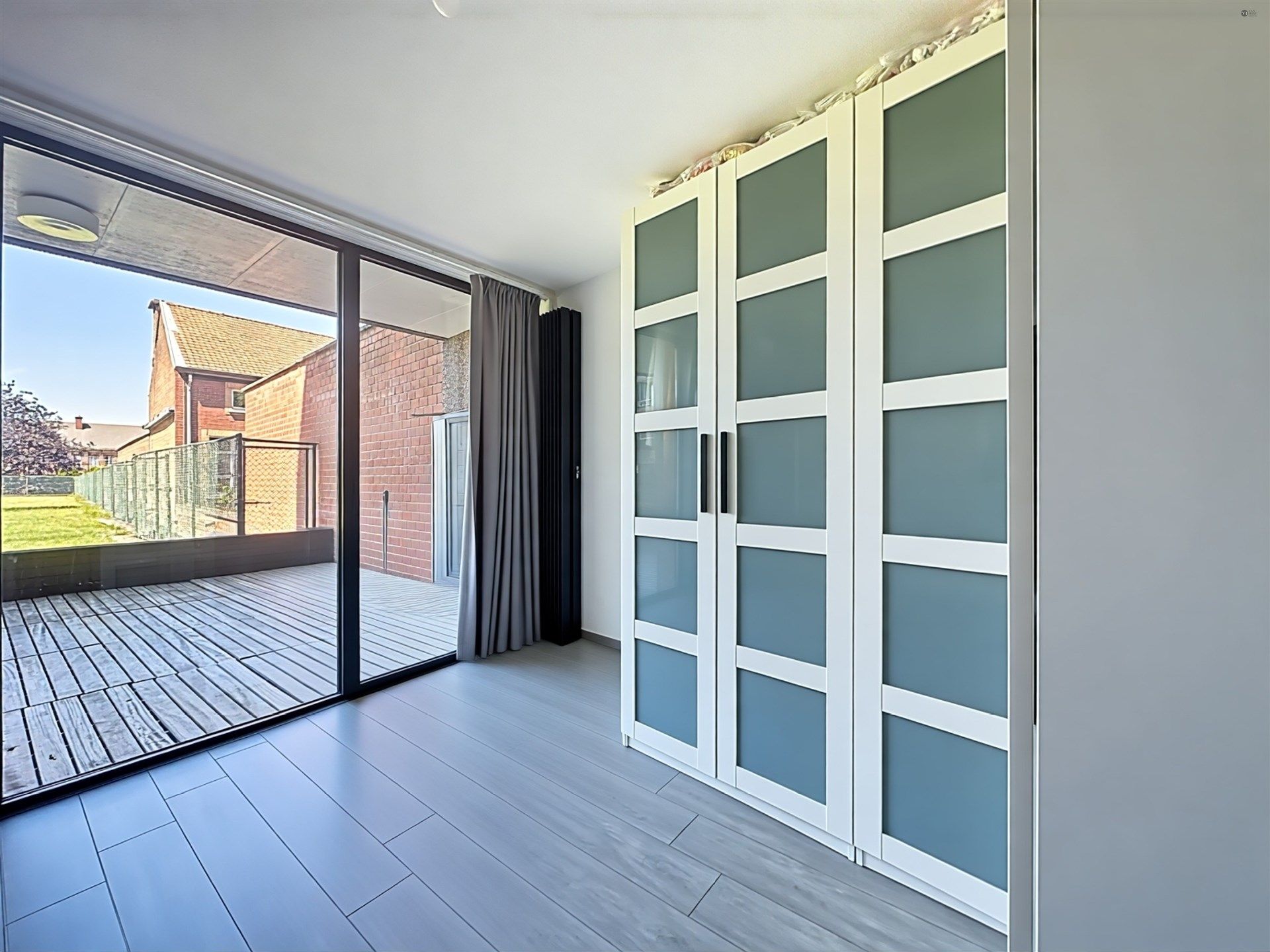 Prachtig 2-slaapkamer appartement met 40m² terras foto 3