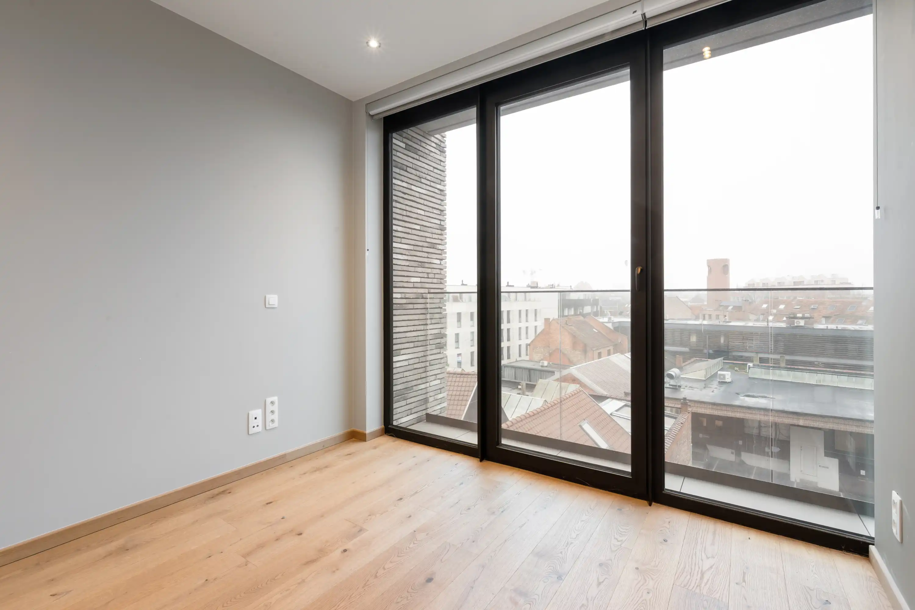 Luxueus afgewerkt appartement (2 terrassen + parking) foto 12