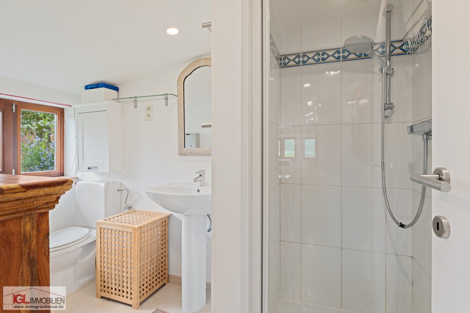 Prachtig gelegen alleenstaande woning op 14are met 4 slaapkamers & garage foto 7