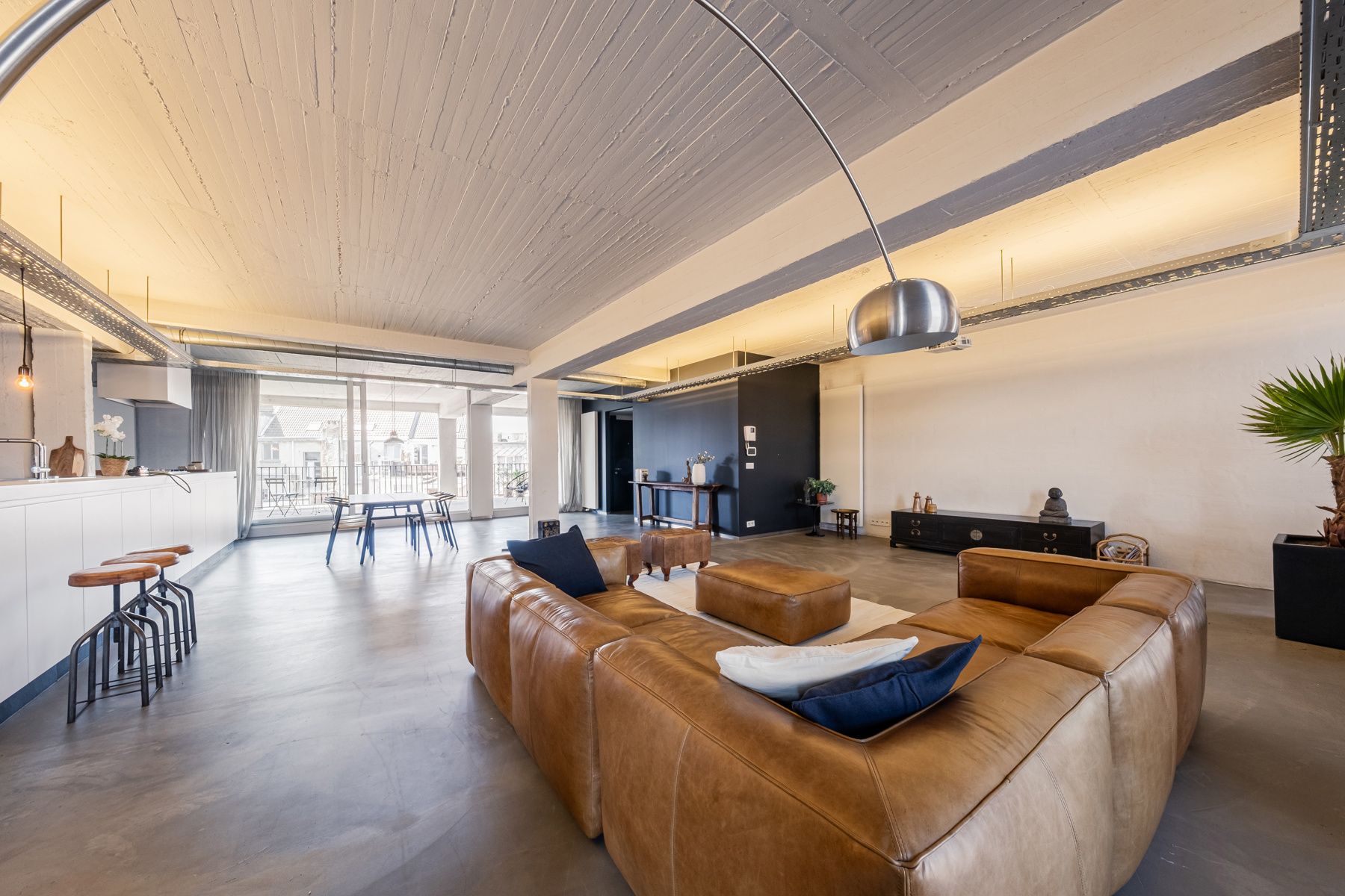 Loft met 2 slaapkamers en mega terras in Zurenborg foto 5