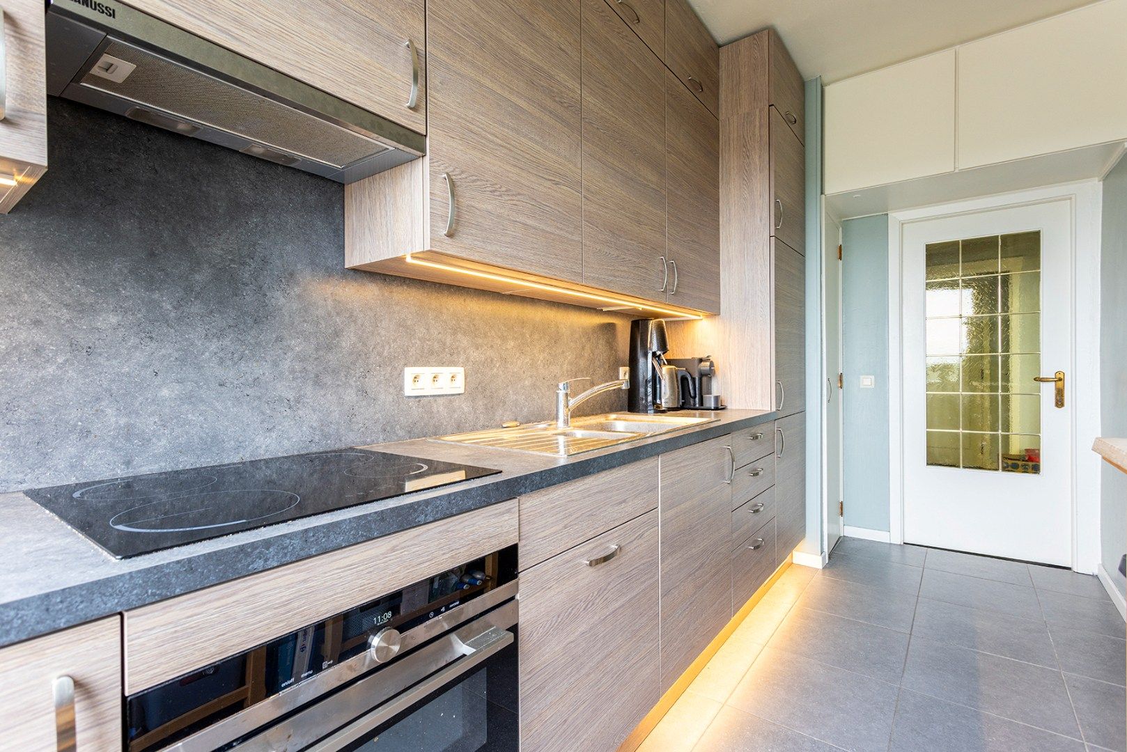 Appartement met 1 slpk met prachtig uitzicht! foto 6