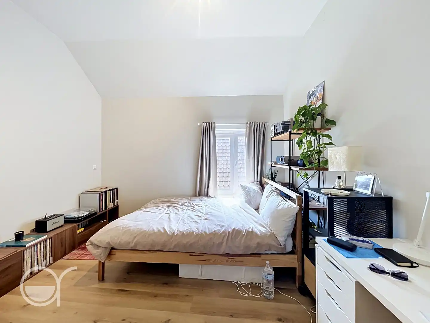 Ruime rijwoning gelegen in centrum Gent foto 4