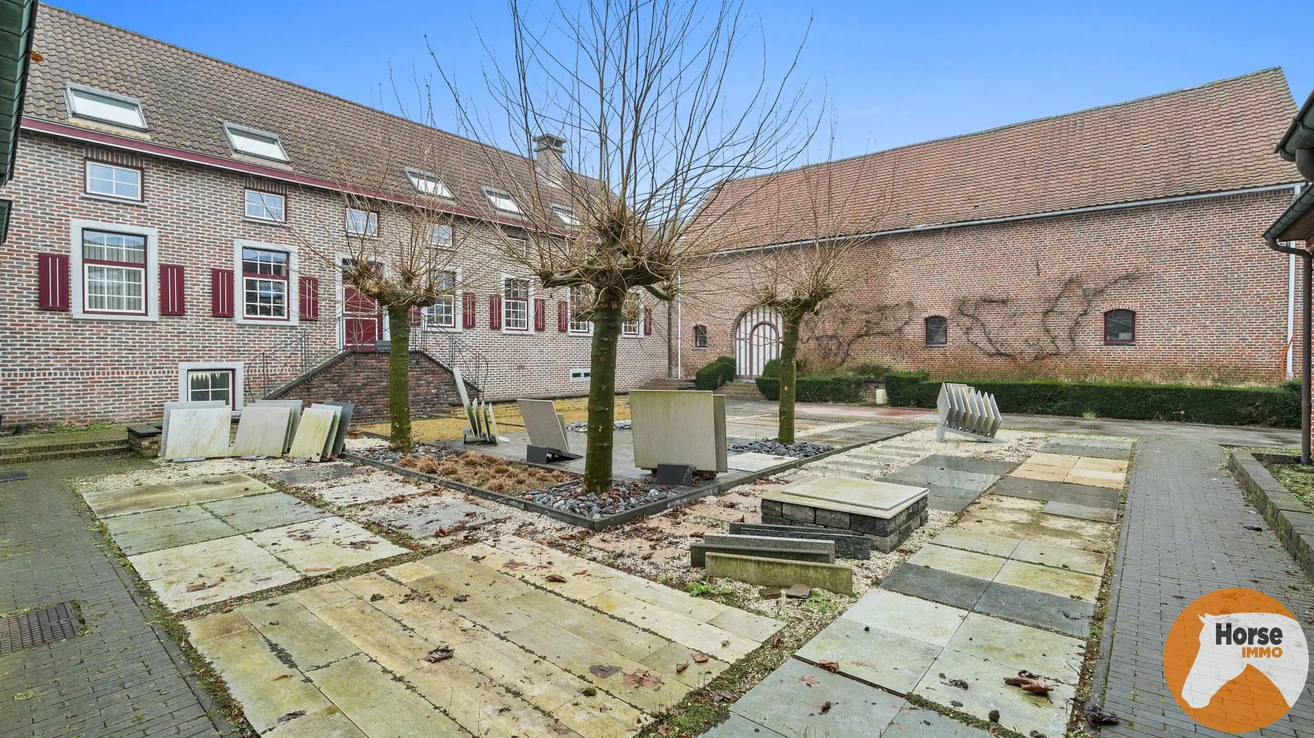 TOLLEMBEEK - Prachtige woning met 3 loodsen op 4,26ha. foto 33