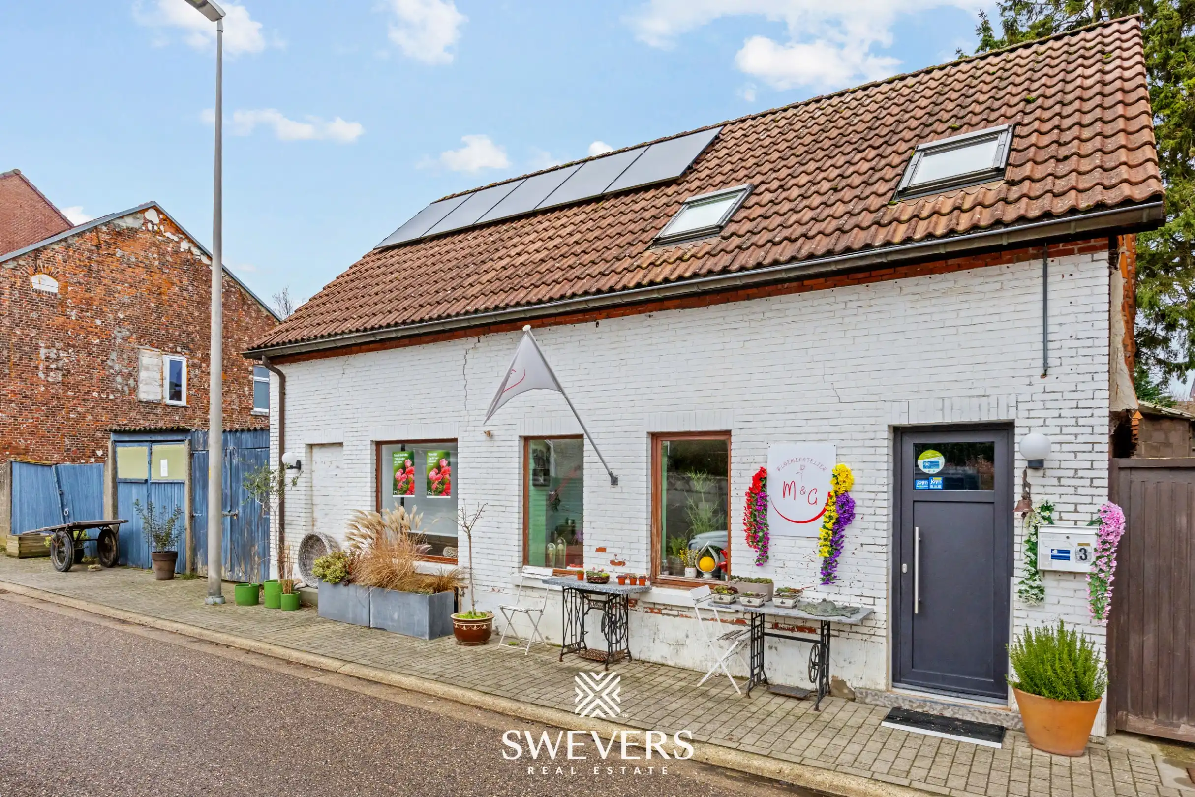 Rustig gelegen woning met karakter en tal van mogelijkheden foto {{pictureIndex}}
