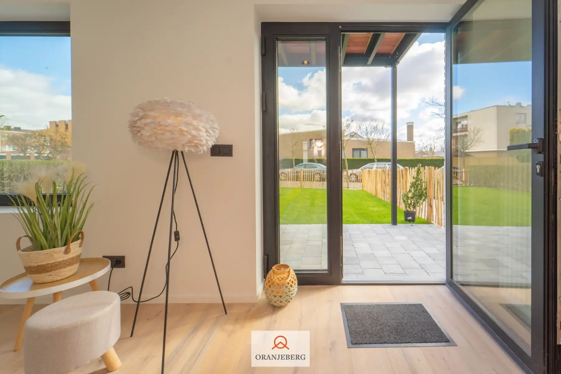 Gerenoveerd zonnig gelijkvloers 2-slaapkamerappartement met tuin foto 8