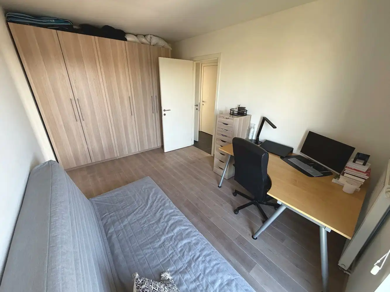 Modern appartement met 2 slaapkamers, garage en ideale ligging in het hart van Hasselt! Te huur voor een comfortabele levensstijl. foto 12