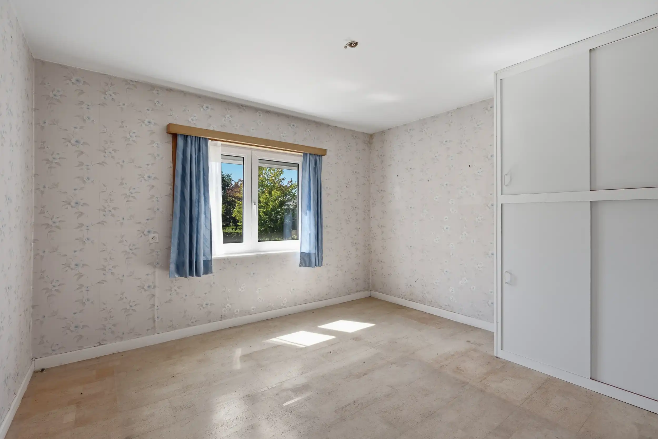 Renovatieproject met 4 slaapkamers en zonnige tuin! foto 9