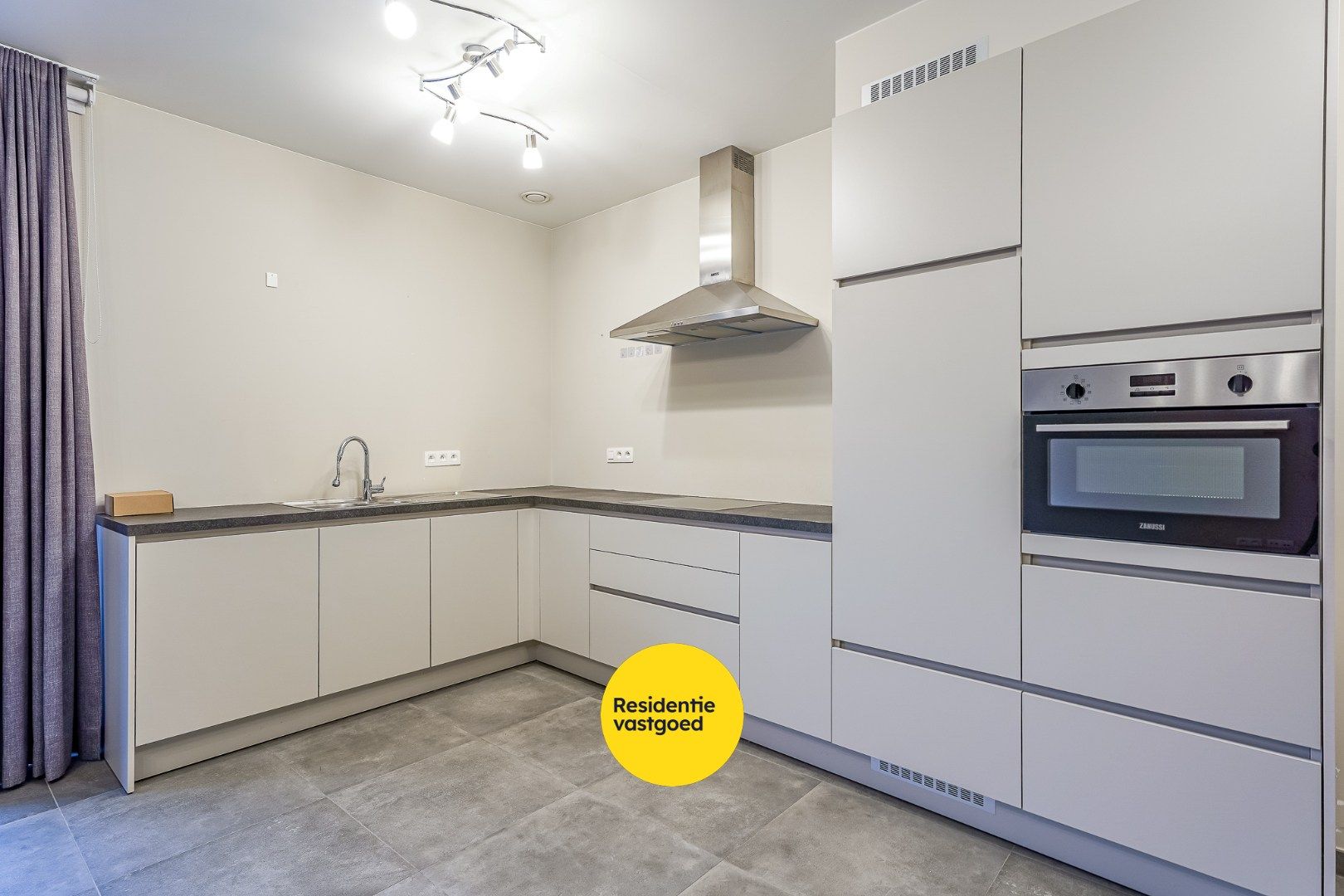 Prachtige assistentiewoning in hartje Aartrijke foto 2