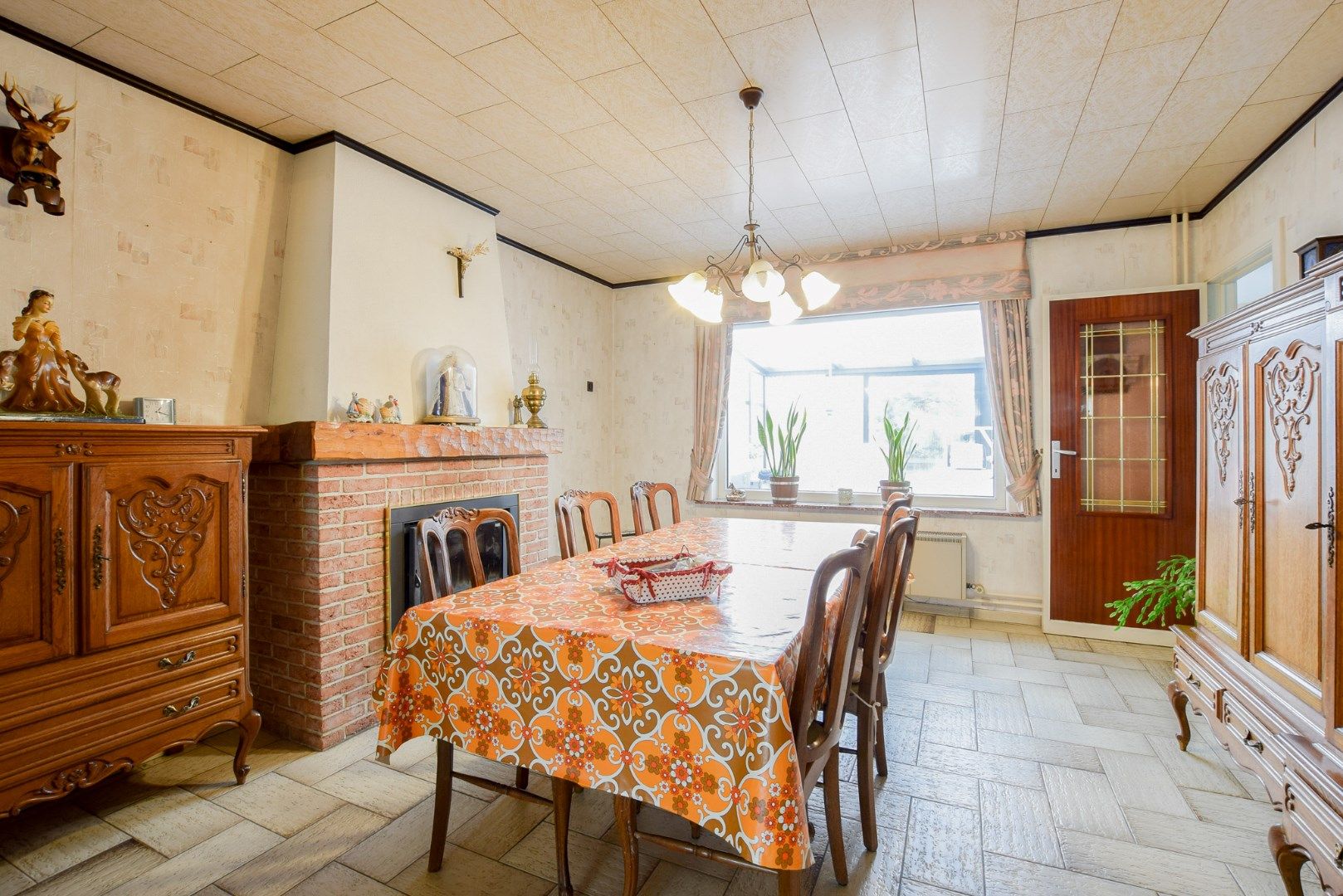 Te renoveren gezinswoning met 4 slaapkamers vlakbij het centrum van Middelkerke foto 4