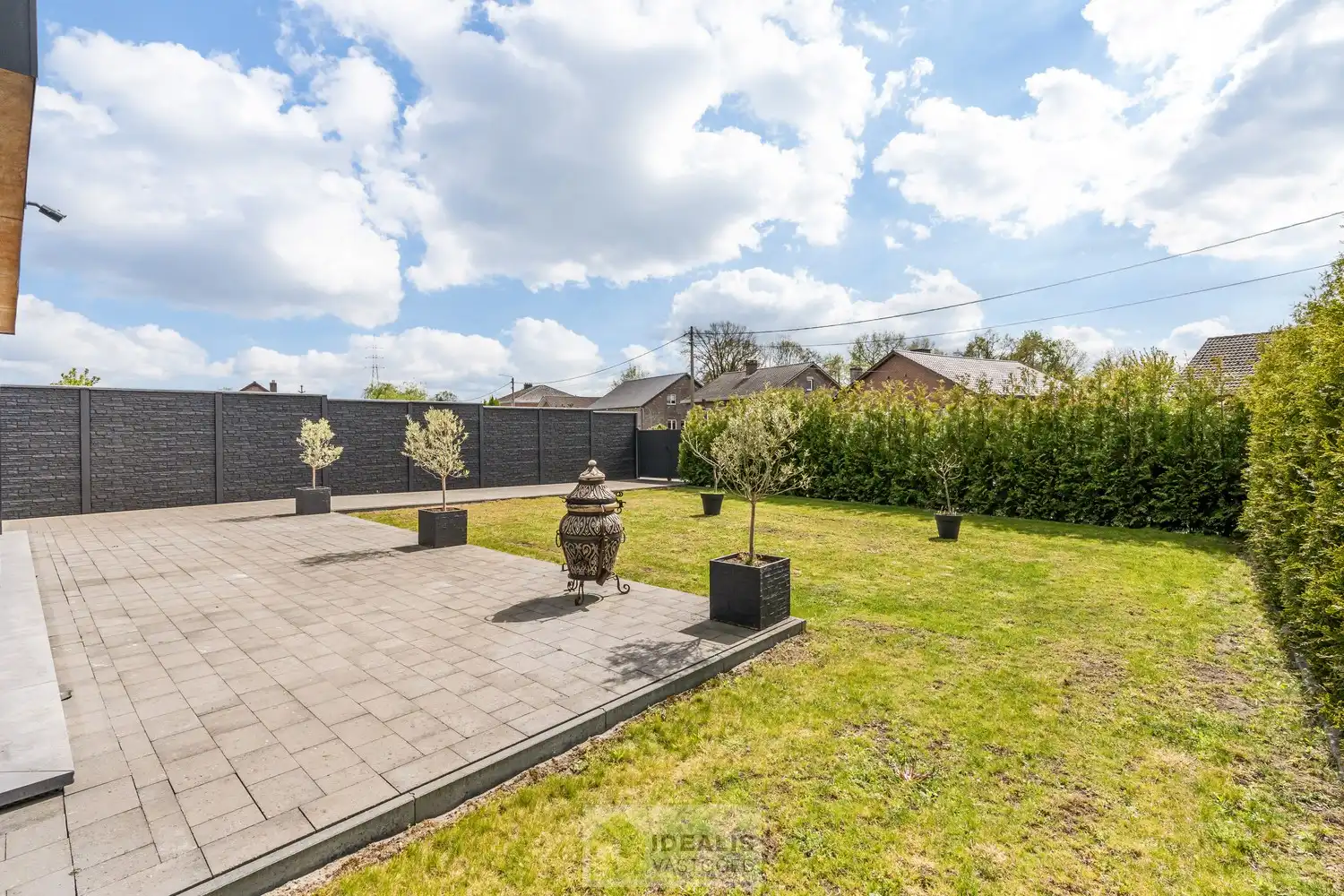 EEN BIJZONDER RIANTE WONING VAN MAAR LIEFST 302M² WOONOPPERVLAKTE OP EEN KNAP PERCEEL VAN 5A 90CA. foto 7