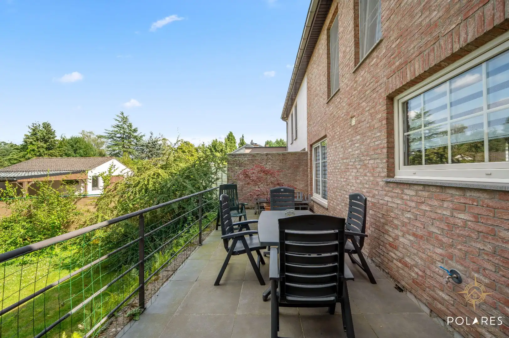 Instapklare halfopen bebouwing met veel privacy op een rustige locatie! foto 17