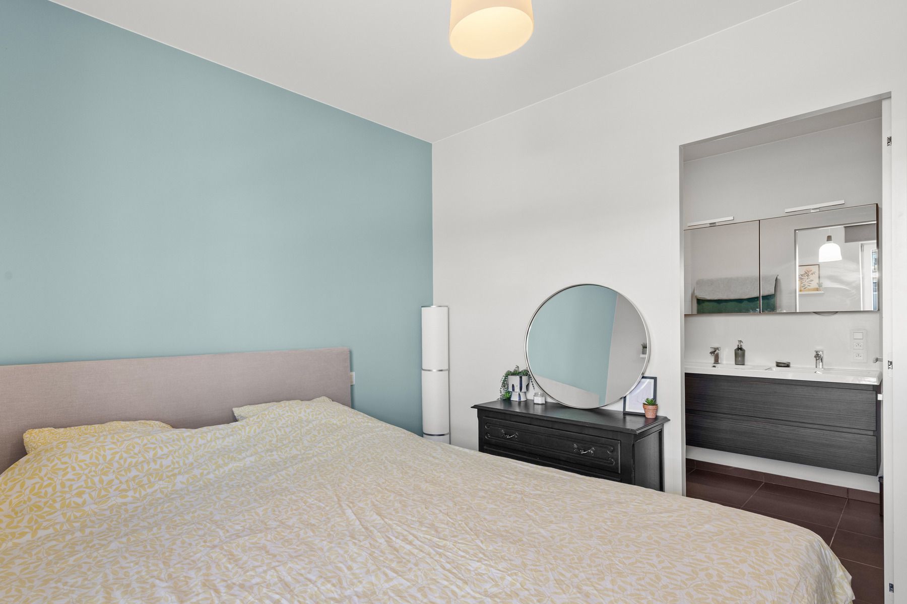 Modern & Lichtrijk 3 slk appartement in trendy  Dok Noord foto 14