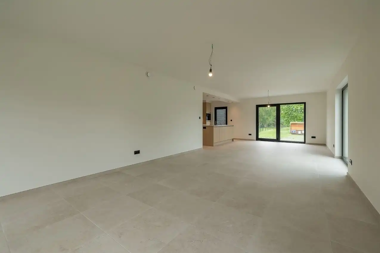 Nieuwbouw met vier slpk, alle comfort en ruime tuin foto 7