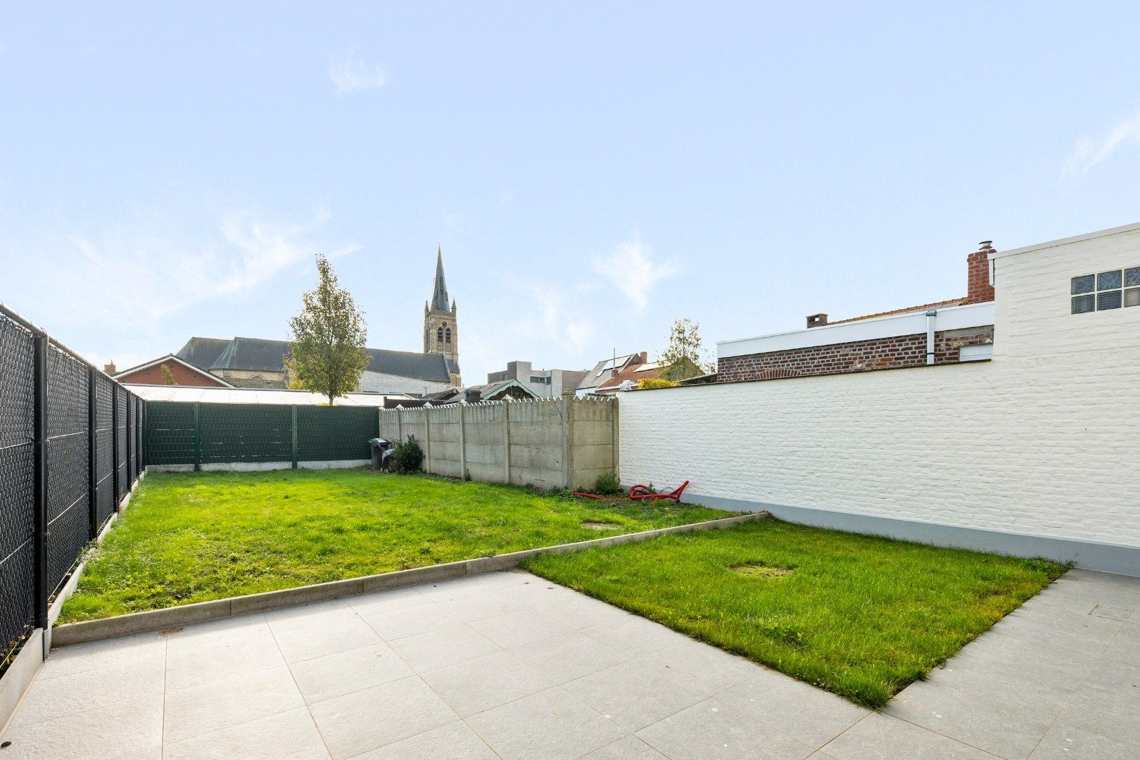 GERENOVEERDE WONING MET 3 SLPKS EN TUIN foto 17
