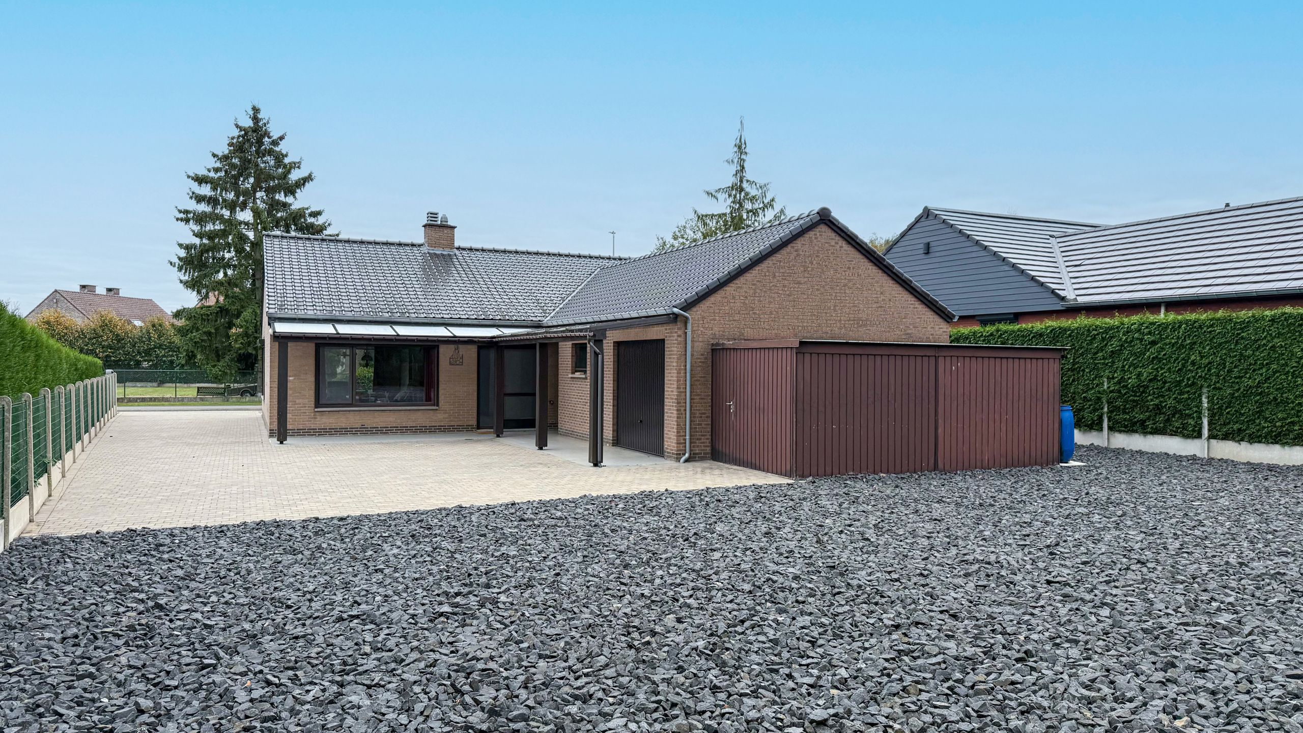 Gelijkvloerse woning op 10a met 3slpk en inpandige garage! foto 34