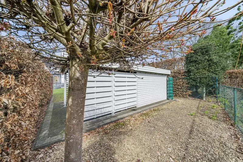 Karaktervolle, statige villawoning met 3 à 4 slpks en royale tuin foto 20
