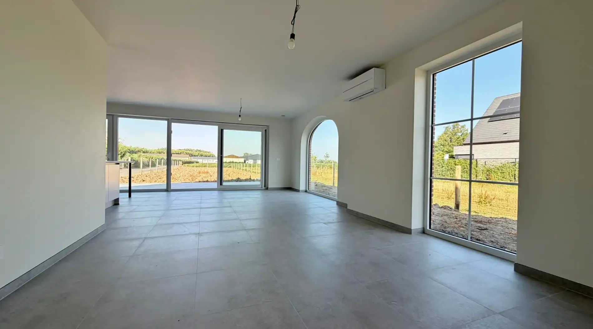 Exclusieve nieuwbouwvilla te huur – Luxueus wonen met prachtig open zicht foto 5
