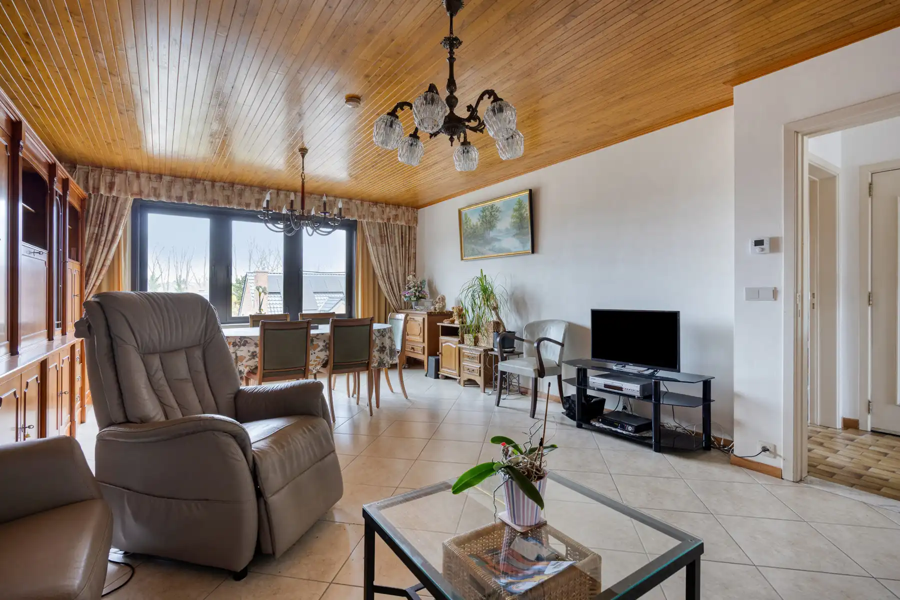 Appartement (2e verdieping) met 2 slaapkamers en garage foto 4