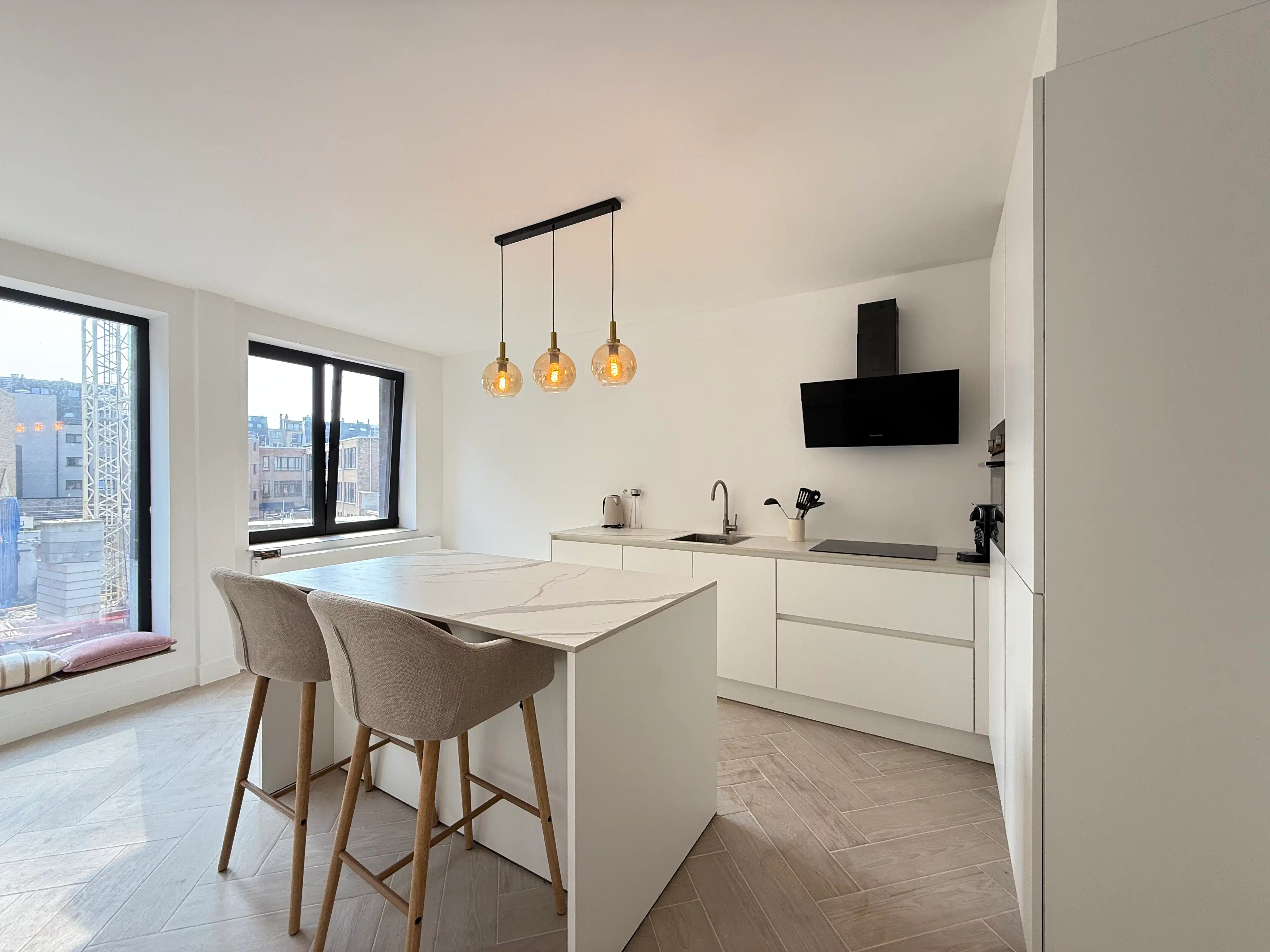 Subliem gerenoveerd appartement met terras foto 7