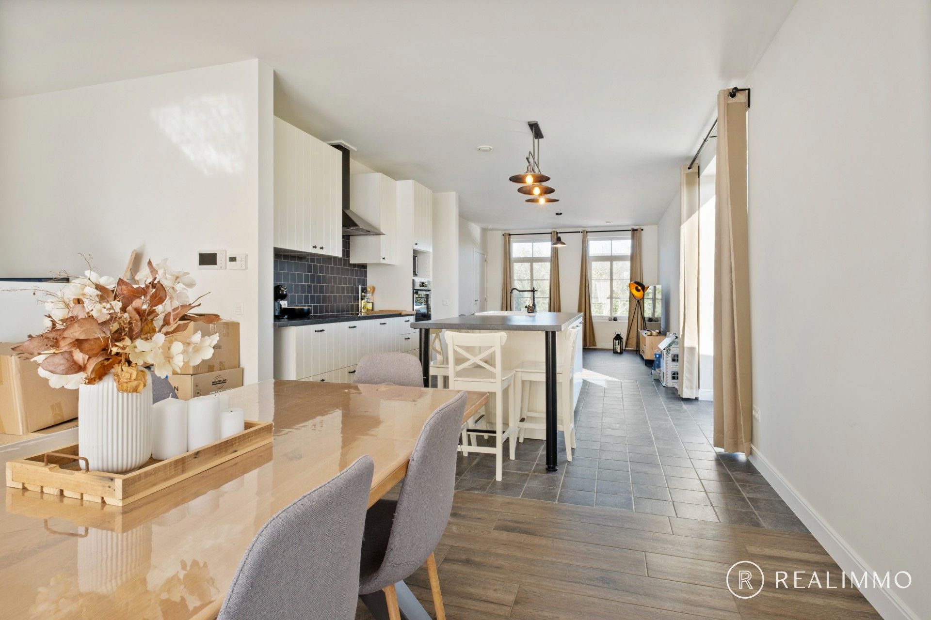 Verrassend ruime nieuwbouwwoning met 4 slaapkamers foto 6