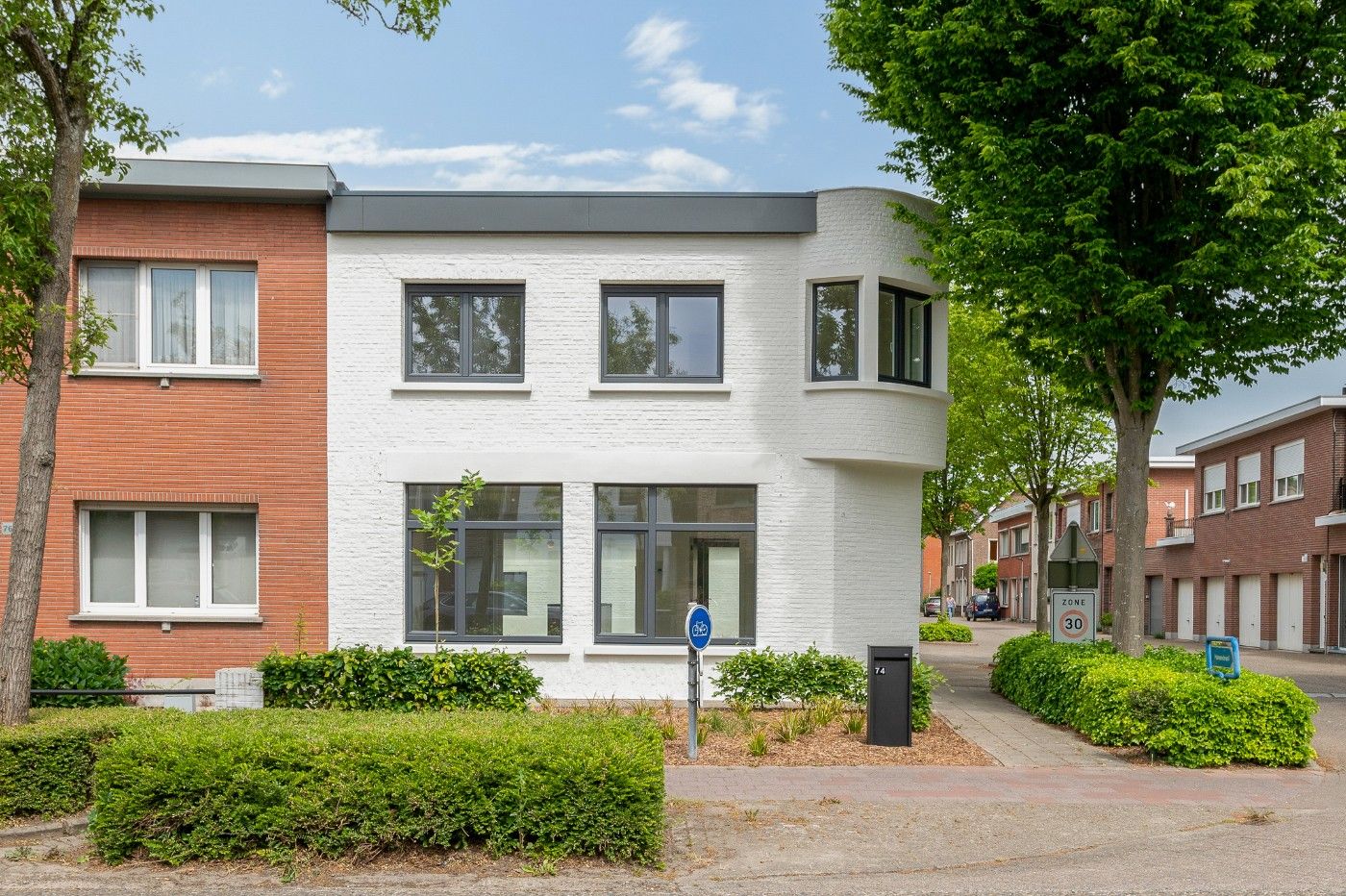 Volledig gerenoveerde, instapklare woning met 3 slpk., tuintje en garage foto 34