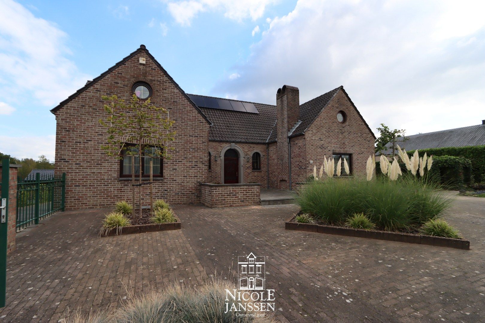 Ruime vrijstaande woning  foto {{pictureIndex}}