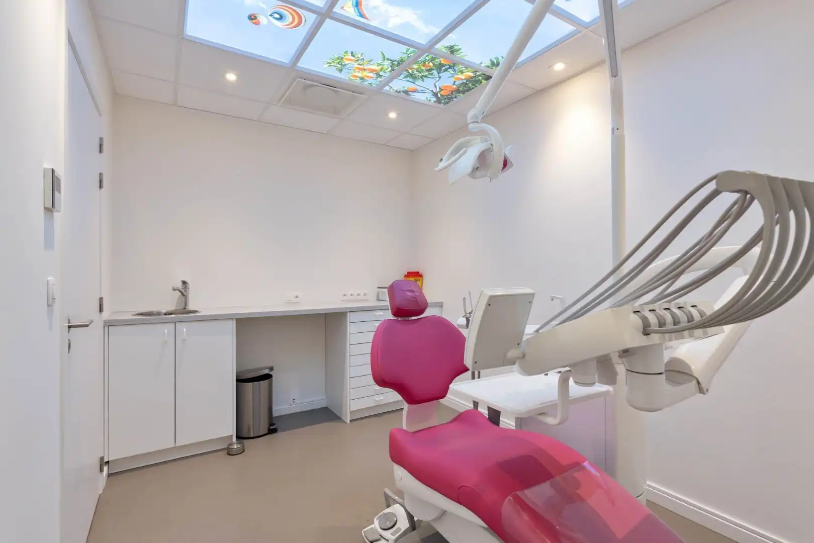 Ruim, zeer energiezuinig kantoor in het centrum van Neeroeteren met diverse mogelijkheden!   foto 19