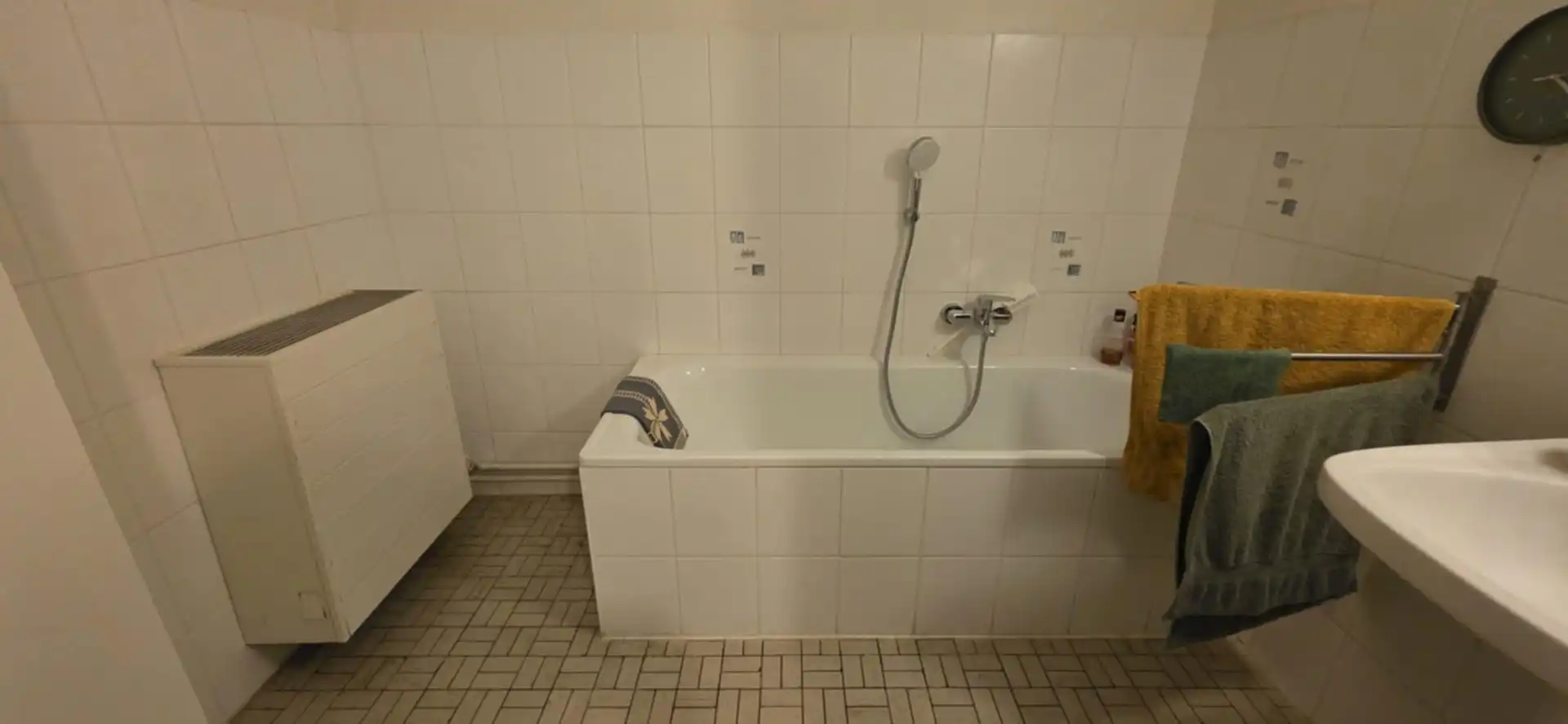 Gunstig gelegen appartement met 2 slaapkamers foto 8