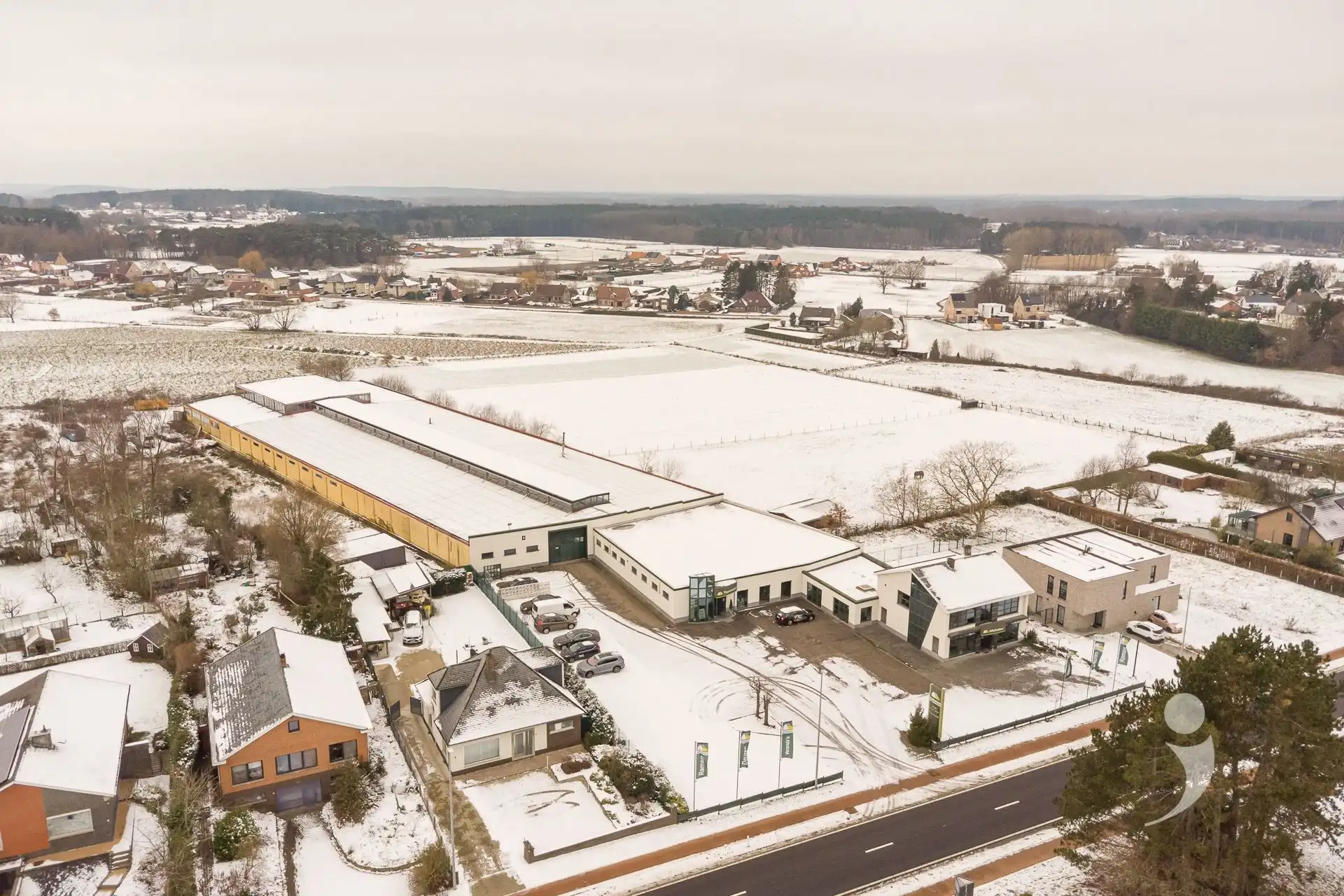 Site met industriële hal en veel potentieel foto 11