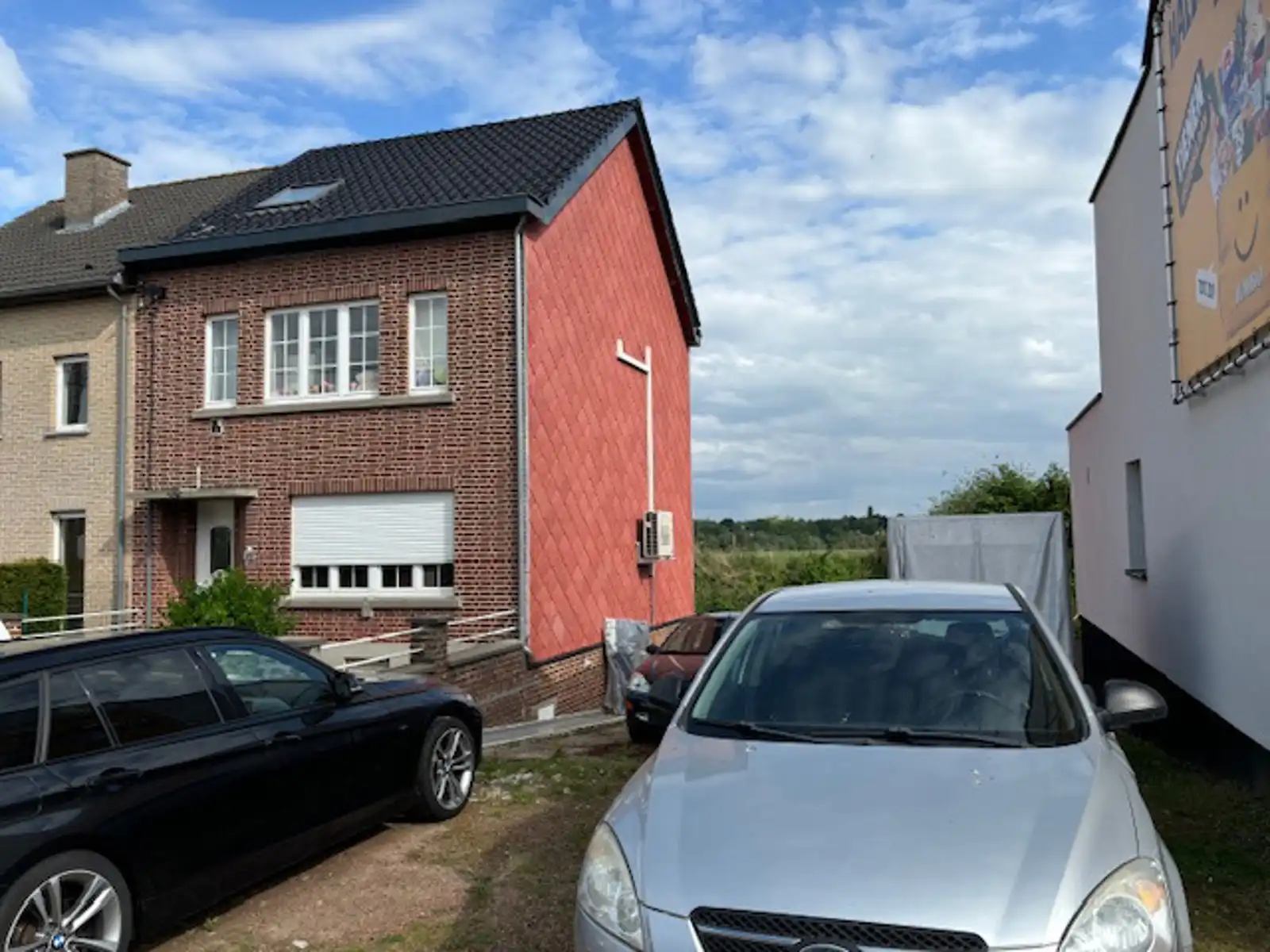 Prachtige woning met naastgelegen bouwgrond foto 2