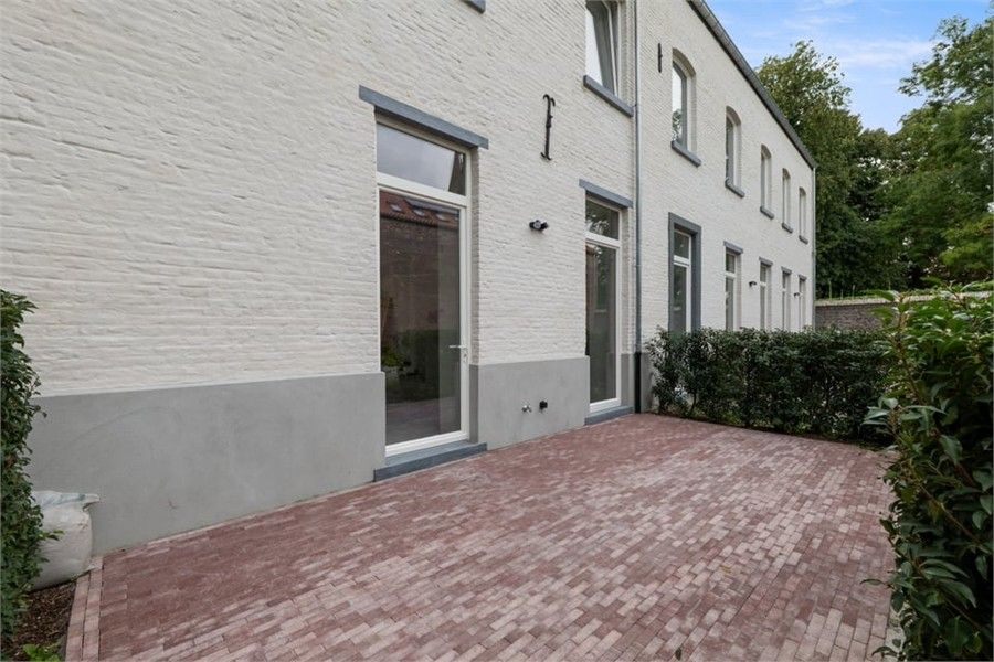 EXCLUSIEF WONEN IN EEN GERESTAUREERDE VIERKANTSHOEVE foto 11