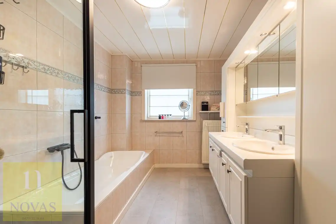 Op heel geliefde locatie, 3 - 4 slaapkamers, zonnepanelen, perceel 10are50ca foto 19