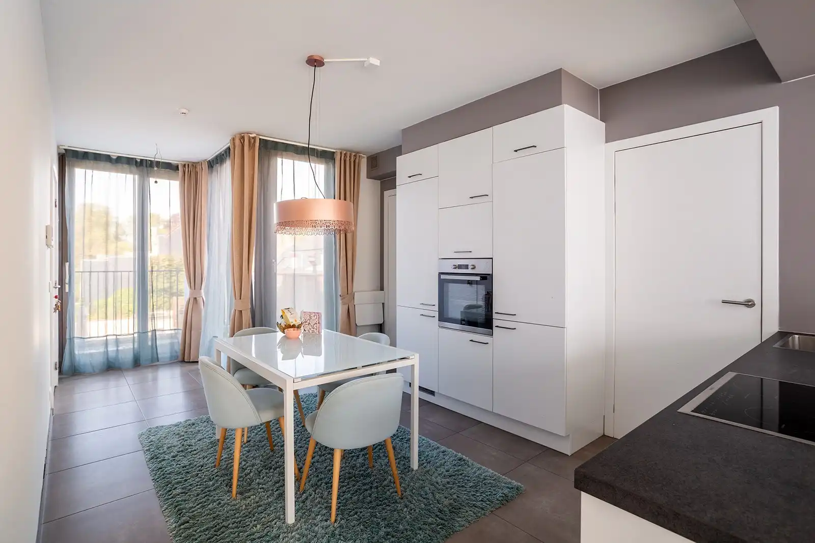 Slim wonen of zorgeloos investeren – stijlvolle nieuwbouwstudio met terras in Boechout foto 14