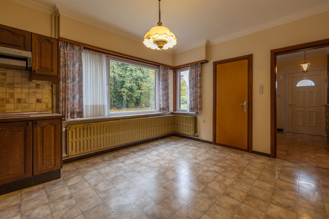 Temidden van agrarisch gebied, grenzend aan bos foto 14