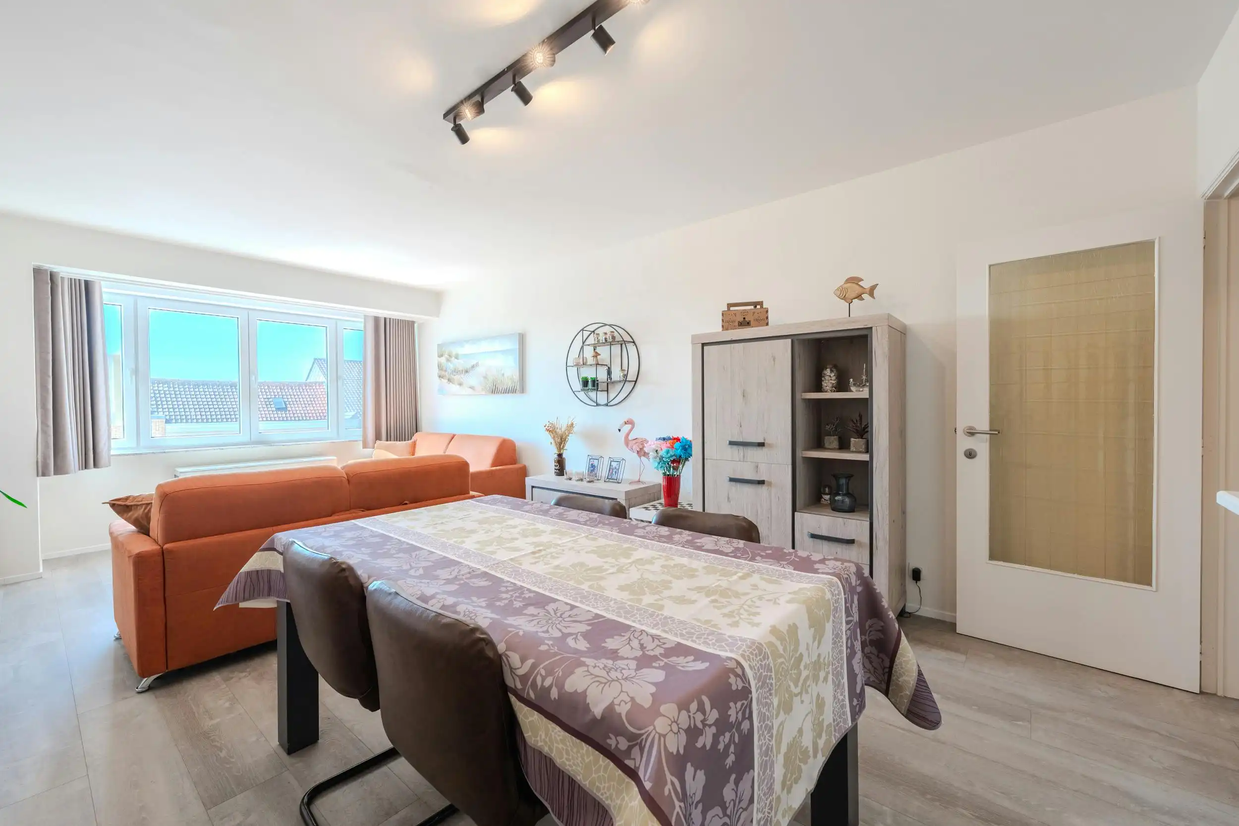 Gerenoveerd appartement vlakbij de Zeedijk te Middelkerke! foto 4