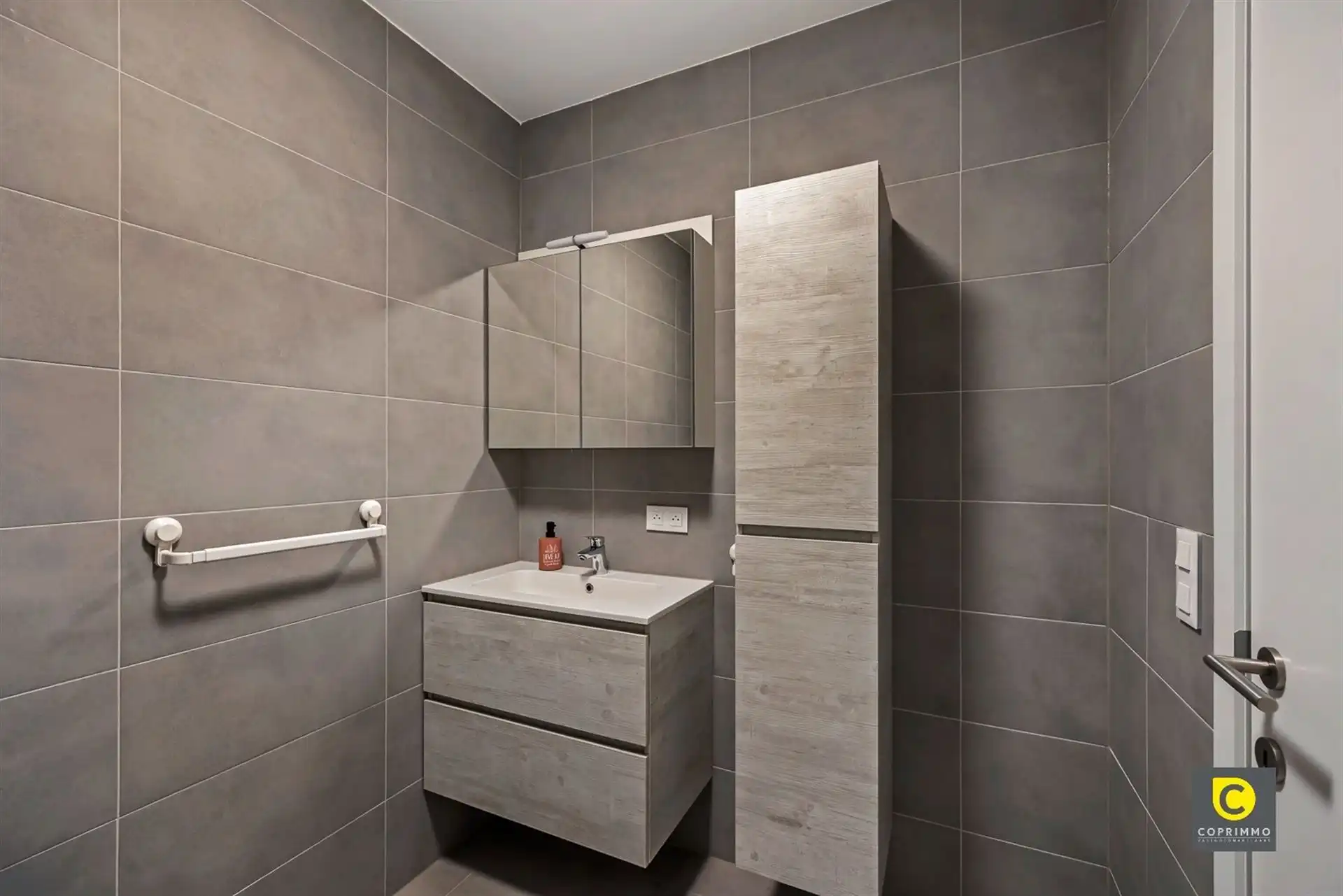 Modern Appartement in hartje Geel foto 12