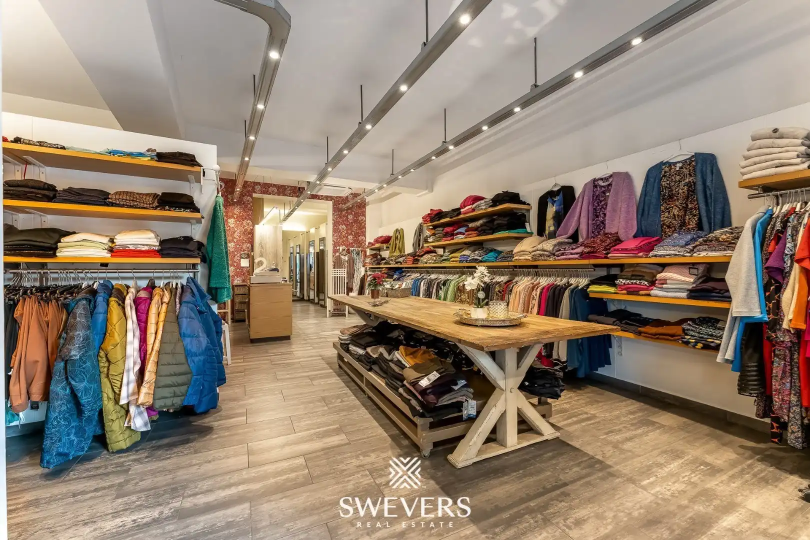 Commerciële topligging aan Sint-Martenplein in Sint-Truiden foto 9