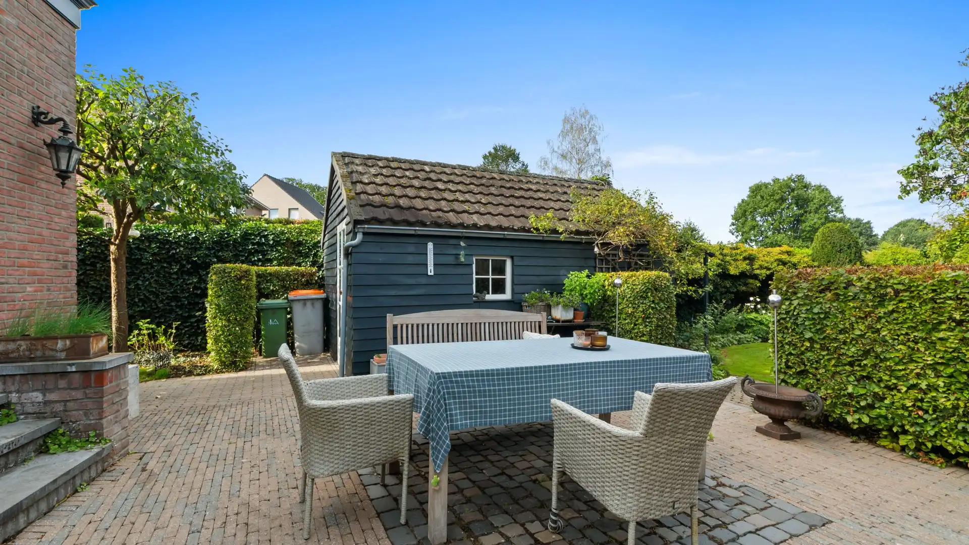 Ruime en karaktervolle gezinswoning met 5 slpkrs en charmante tuin in As foto 28