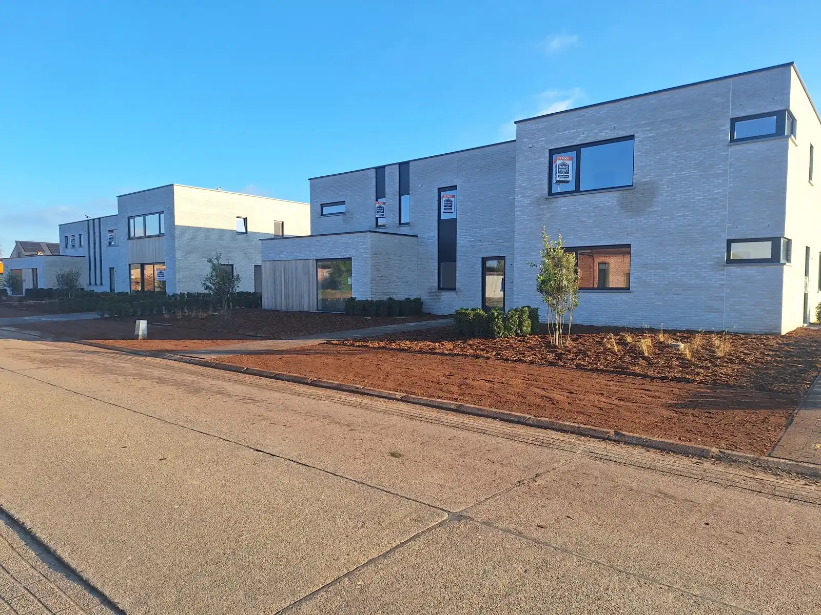 Halfopen woning met 3 slaapkamers en fietsenberging/carport op perceel van ca 540m² foto 22