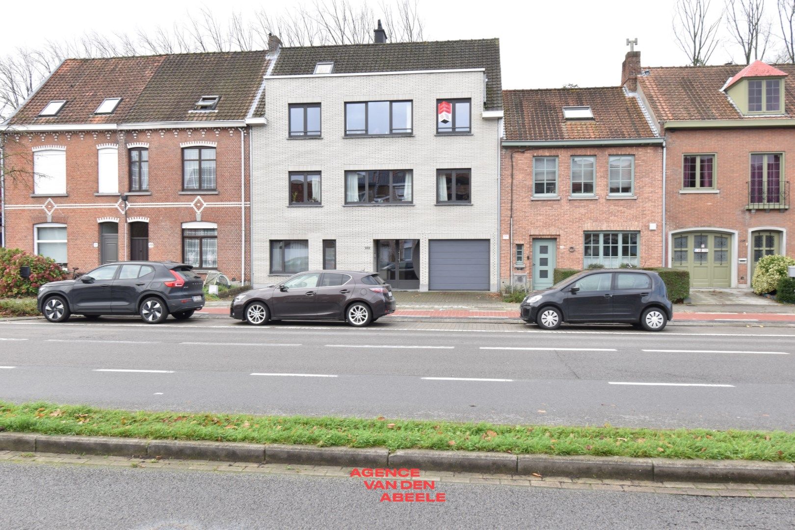 Vernieuwd appartement met 3 slaapkamers  foto 18